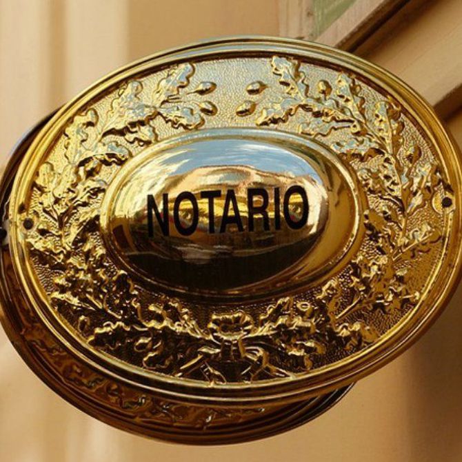 El notario en España