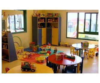 Actividades y Talleres Escuela Infantil Peque's School Barrio del Pilar: Nuestros servicios de Peques School