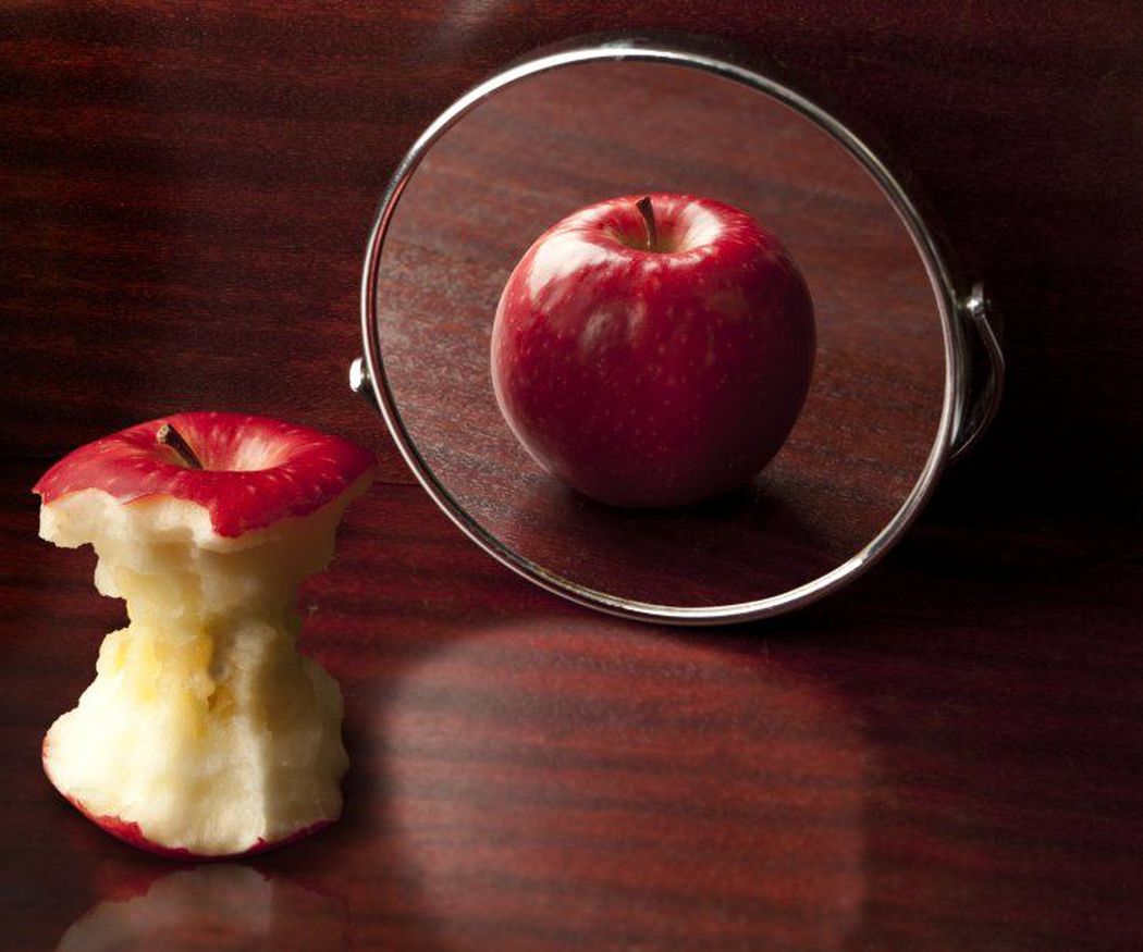 Más allá del espejo: Comprendiendo la anorexia y la bulimia desde la psicología clínica
