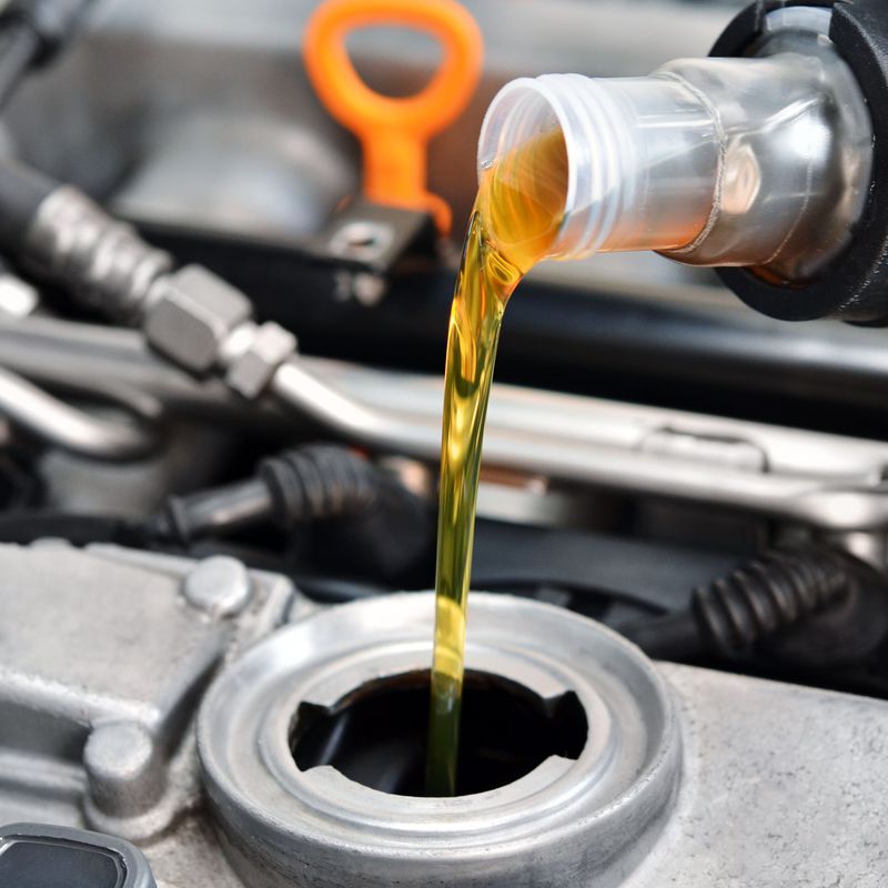 Aceite: Recambios para el Automóvil de Lucauto Madrid