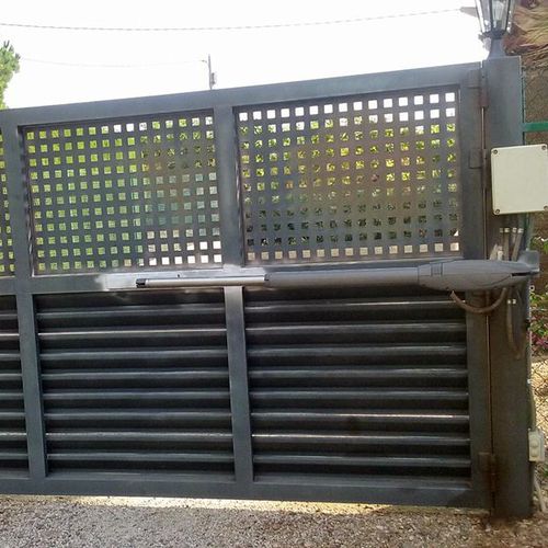 Instalación de automatismos de puertas metálicas en Tarragona
