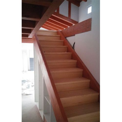 Escalera de madera