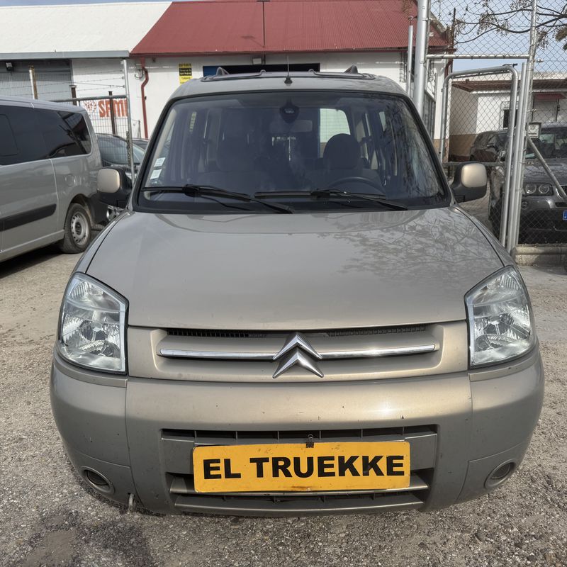 Citroën Berlingo 2.0 hdi 90cv alta de gama ITV anual: Stock de Vehículos de El Truekke