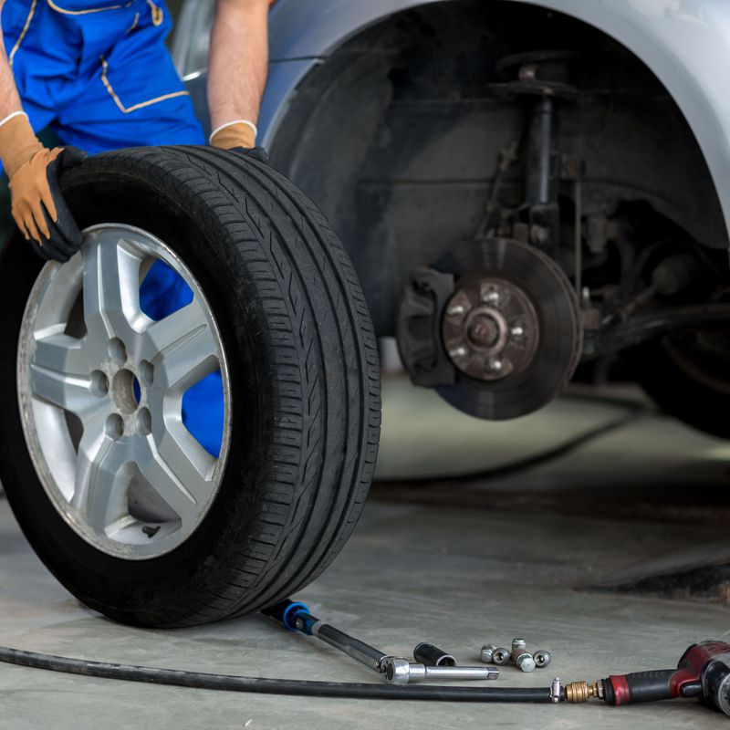 Neumáticos: Servicios de Octavio Mecánica Sport