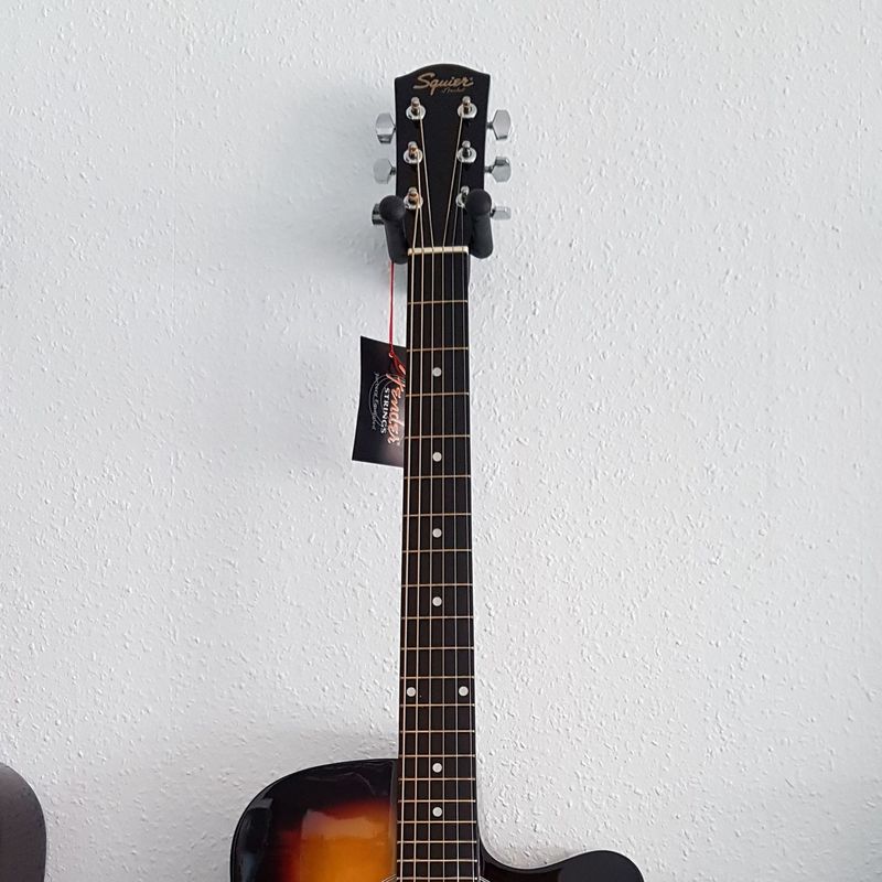 Guitarra acústica Fender Squier con previo Fishman