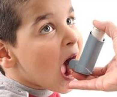 Expertos destacan la importancia de atender psicológicamente a los adolescentes y niños con asma