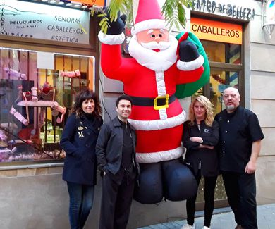 FELICES FIESTAS Y PROSPERO AÑO NUEVO...