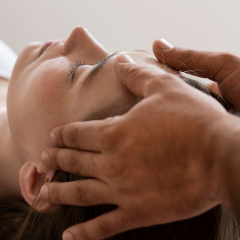 Quiromasaje Craneo Facial: Venta Cosmética de Quirosan