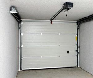 Instalación y reparación de puertas automáticas