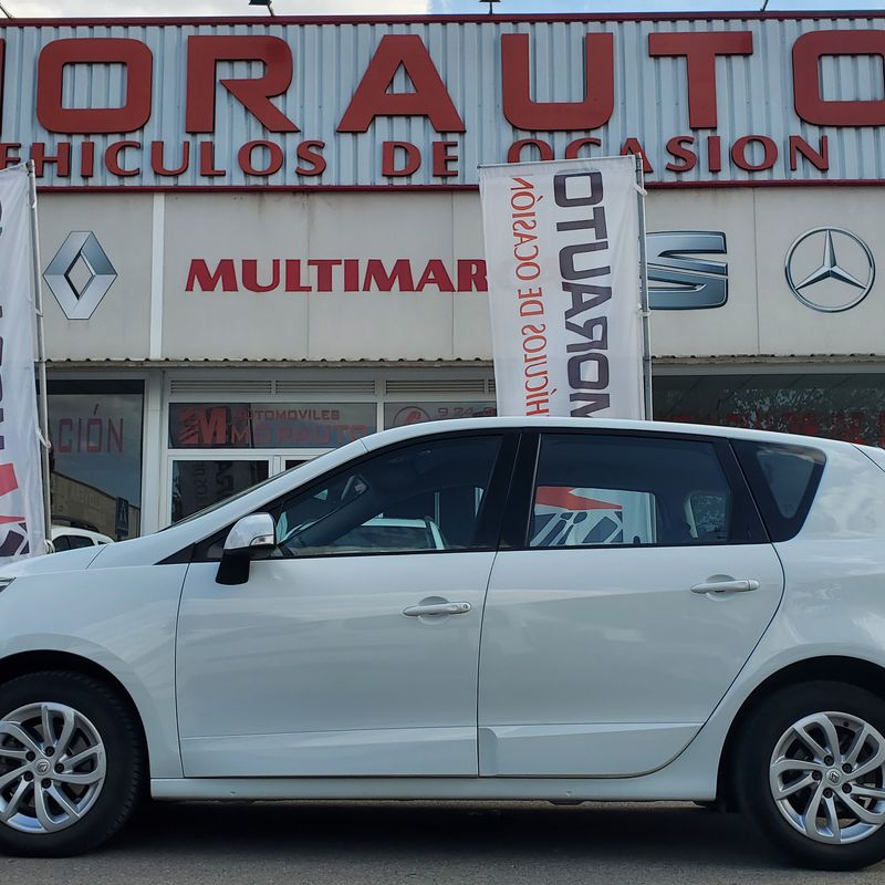 RENAULT Scénic Dynamique Energy dCi 110 eco2 2012 AUTOMÁTICA: Catálogo de AUTOMOVILES MORAUTO SL