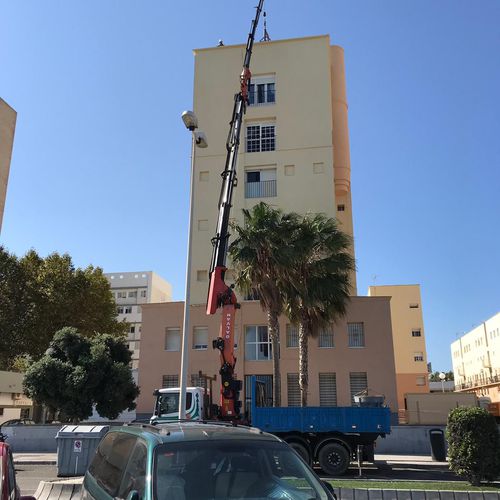 Alquiler de camiones grúa en Cádiz
