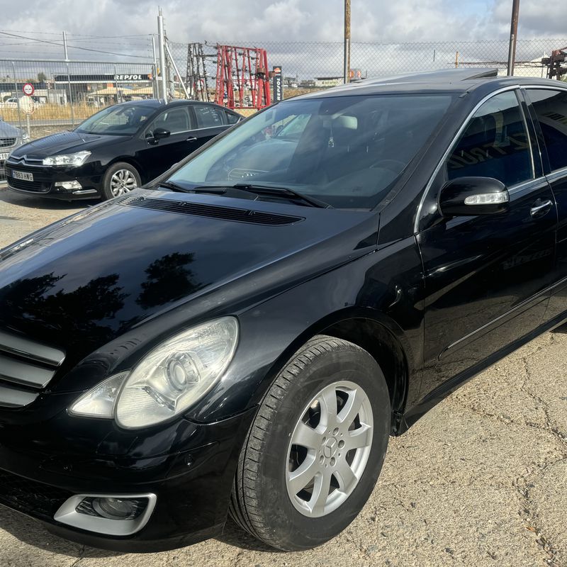 Mercedes R 320 cdi 4 matic 225 cv del 2007 con 295.000 km: Stock de Vehículos de El Truekke