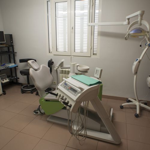 Centro de odontología y estética dental en Linares