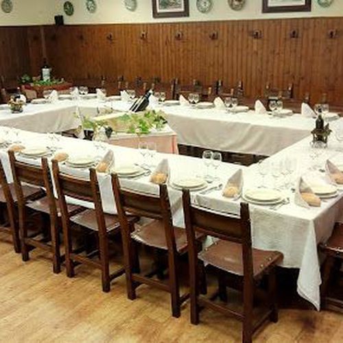 Restaurante con menú para grupos en Covadonga, 200 comensales