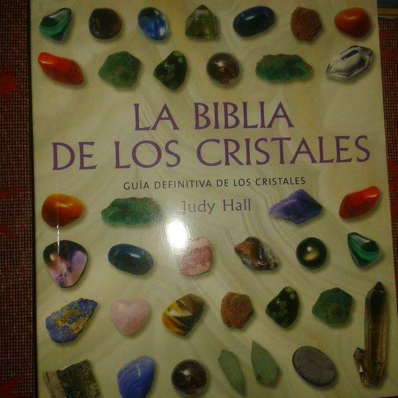 La Biblia de los Cristales: Cursos y productos de Racó Esoteric Font de mi Salut