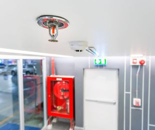 Evita incendios con excelentes instalaciones eléctricas