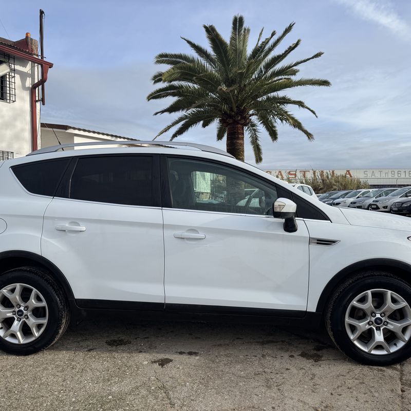 Ford kuga 2.0 tdci 140 cv del 2010 con 205.000 km: Stock de Vehículos de El Truekke