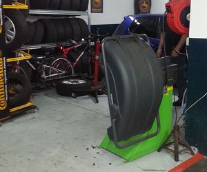 Taller mecánico cambio de ruedas Arona