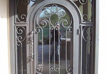 Puertas de hierro