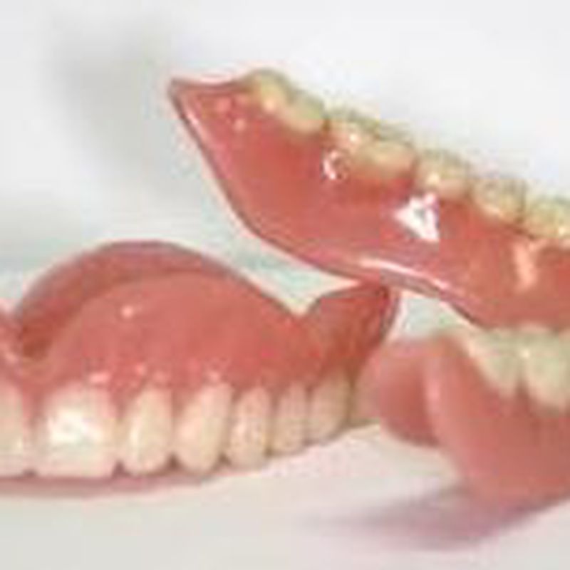 Prótesis removible: Tratamientos de Clínica Dental Tucán