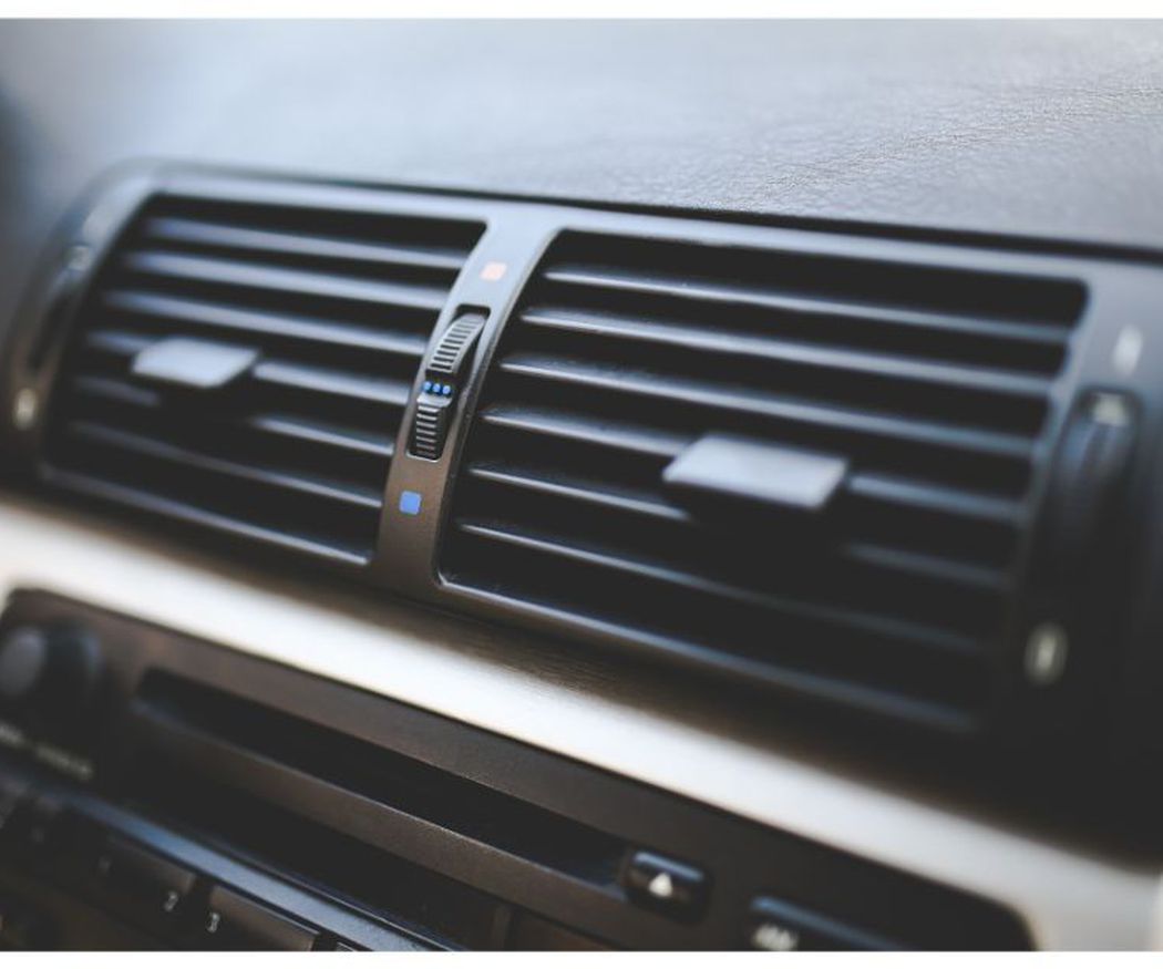 Signos que indican que debes revisar el aire acondicionado de tu coche