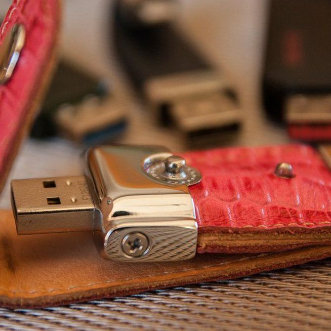 Memorias USB personalizadas, un regalo muy útil