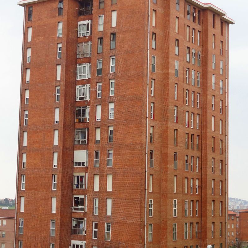 Antes de la rehabilitación de fachadas Santander