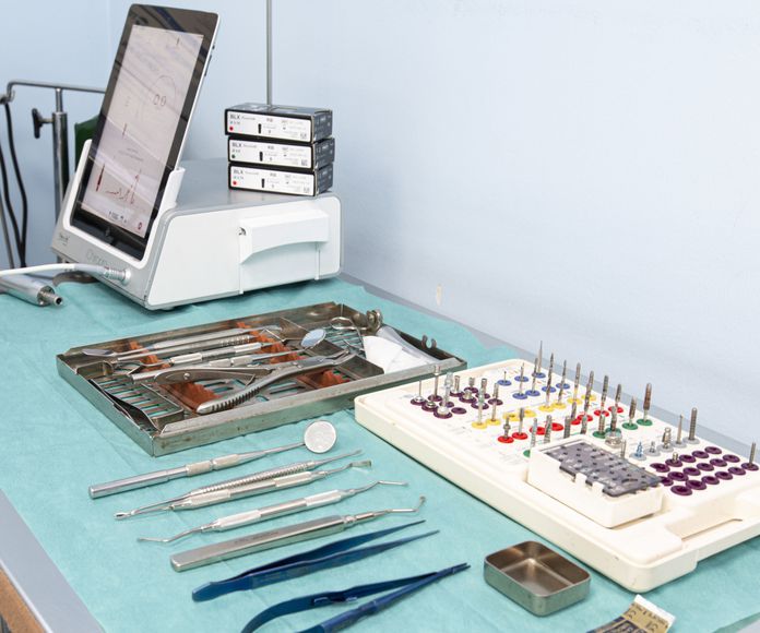 Implantología y Cirugía Bucal: Especialidades de Clínica Dental Dr. Yagüe