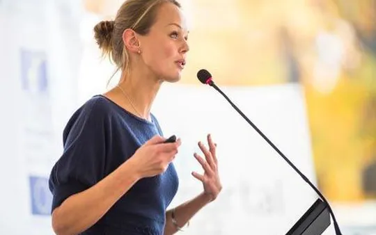 Disfonía en adultos 