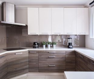 Los secretos de los diseñadores de cocinas para lograr un espacio único y moderno