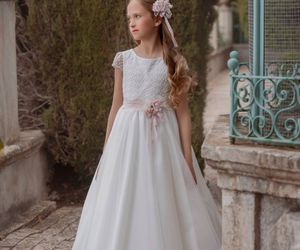 Vestidos y Trajes