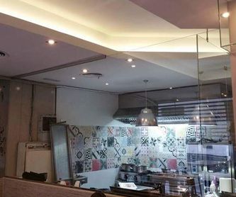 Cortinas de cristal: Servicios de Cristalería Adorna