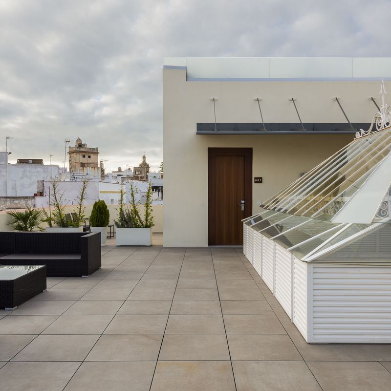 Apartamentos Plaza de España: Proyectos de VILCHES ARQUITECTOS S.L.P
