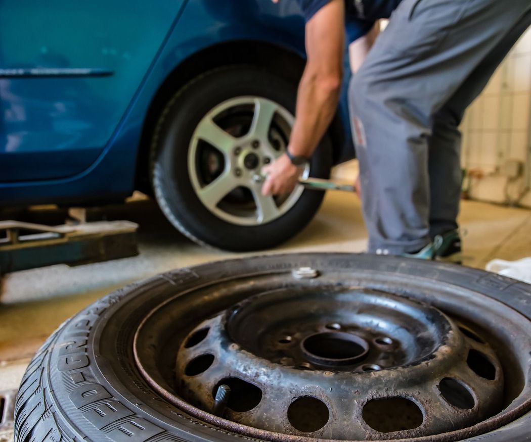 ¿Cuándo debes cambiar los neumáticos de tu vehículo?