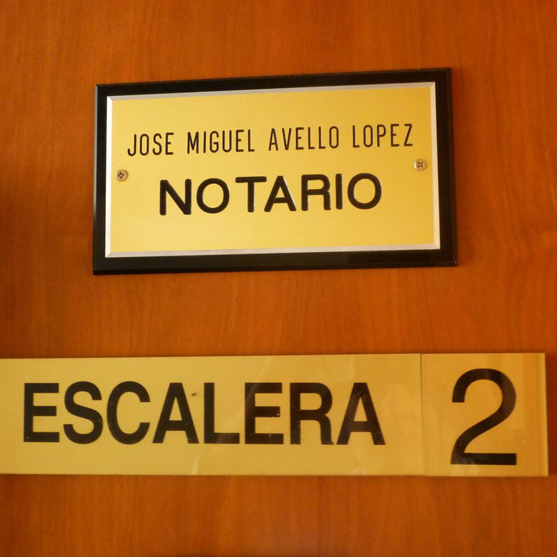 Artículo Tercero: Aranceles de Notario José Miguel Avello