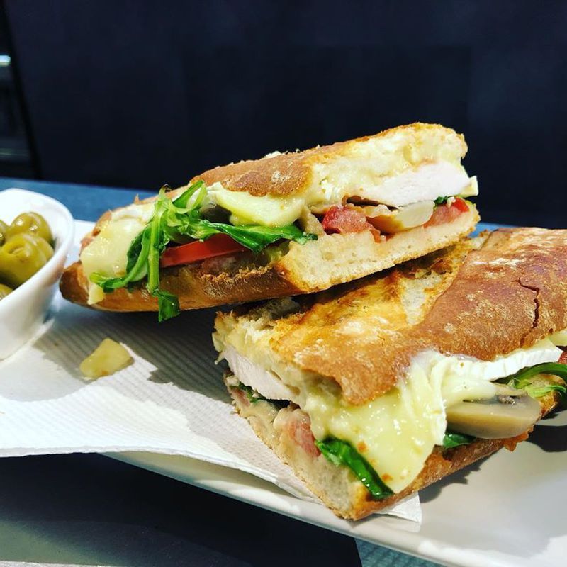 Bocadillos Calientes: Carta de Restaurant ETE