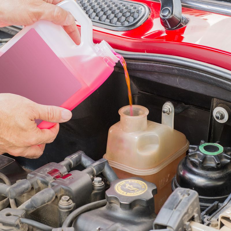 Líquidos y Lubricantes: Recambios para el Automóvil de Lucauto Madrid