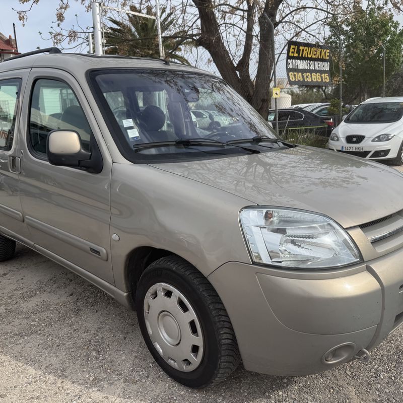 Citroën Berlingo 2.0 hdi 90cv alta de gama ITV anual: Stock de Vehículos de El Truekke