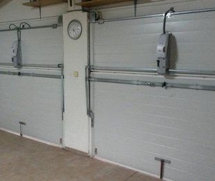 Instalación de automatismos para puertas basculantes