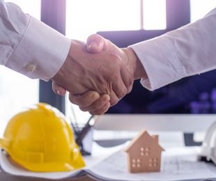 Del plano a la realidad: El papel del arquitecto técnico en cada fase de la obra