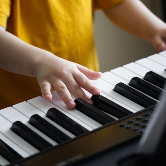 Beneficios del aprendizaje de la música desde la infancia