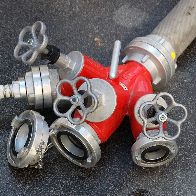 Boca de incendio e hidrantes. Condiciones y normas de uso