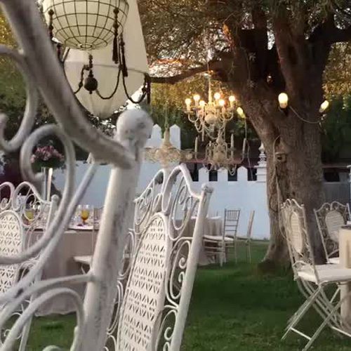 Alquiler de sillas y mesas para fiestas en Cádiz