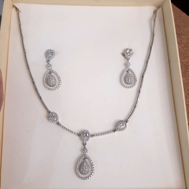 Gargantillas y pendientes plata( novia, madrina y eventos): Catálogo de Joyería Izquierdo