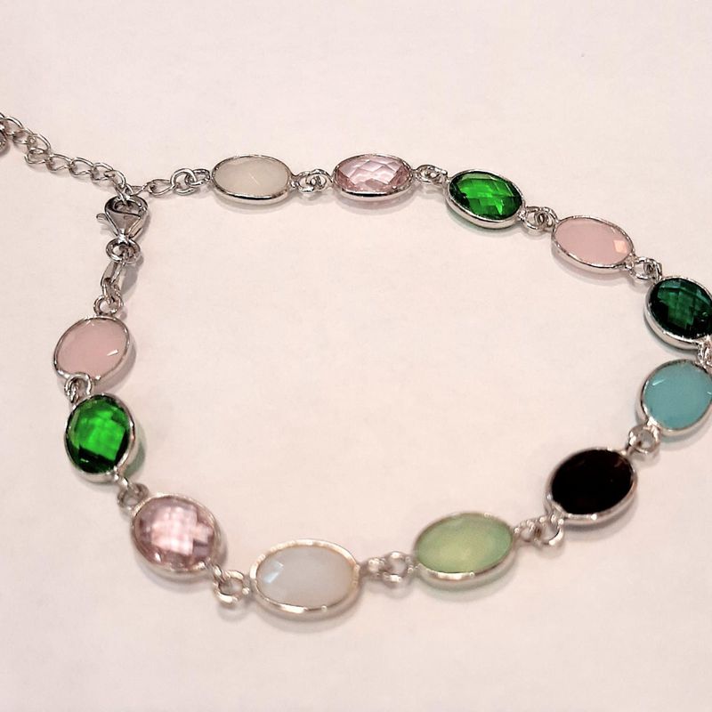 Pulsera plata de ley con piedras de colores. Acabado en rodio: Catálogo de Joyería Izquierdo
