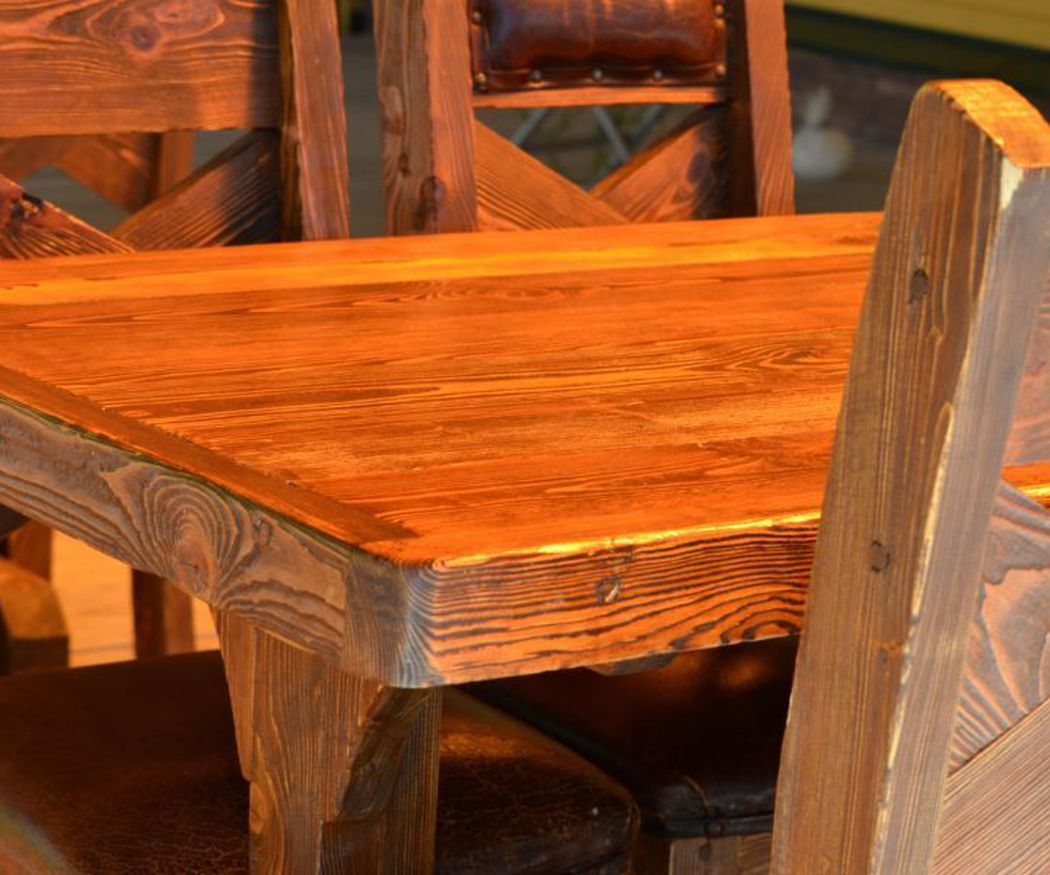 Restauración de muebles antiguos: ¿cómo acabar con la carcoma?