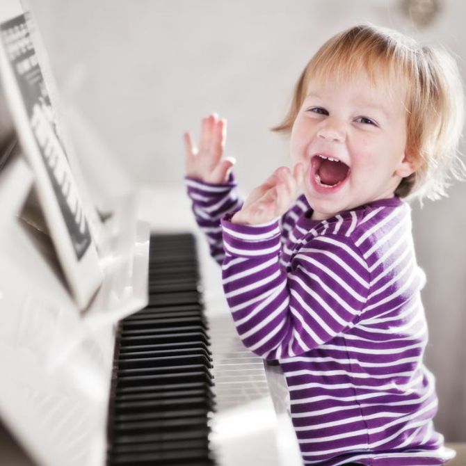 Cómo contribuye la música al crecimiento personal de los niños