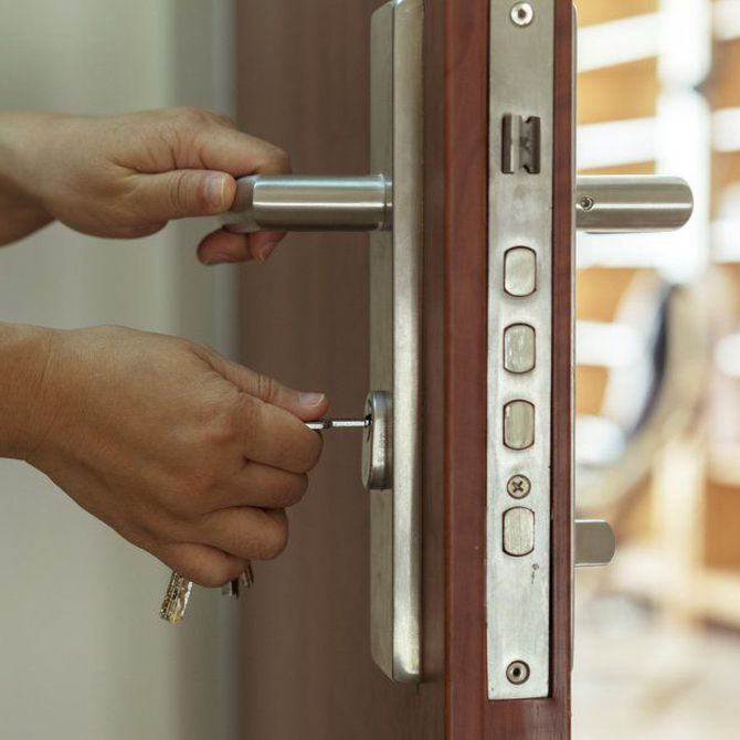 Refuerza tu hogar: Cambia tu cerradura por una más segura hoy