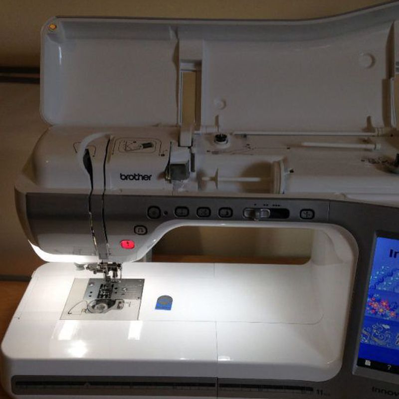 Máquina de coser y bordar Brother V5: Productos de KOSSE