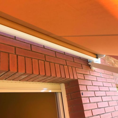 Toldo semicofre